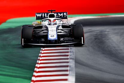 Russell, en un momento del gran premio de España, en Montmeló, con su Williams.