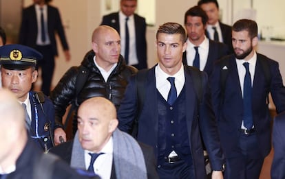 Cristiano Ronaldo antes de embarcar rumbo a Jap&oacute;n.