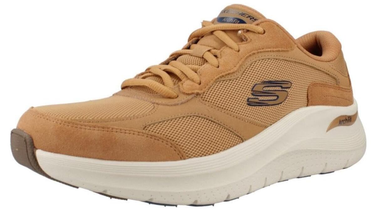 Estas zapatillas Skechers tienen una suela que ofrece una mejor amortiguación.