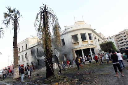 Resultado de la explosión en el Ministerio de Exteriores en Bengasi.