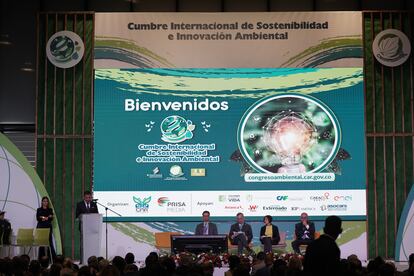 Una vista general de la Cumbre Internacional de Sostenibilidad e Innovación Ambiental.