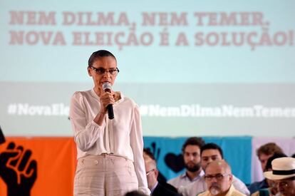 Marina Silva discursa em evento da Rede em Bras&iacute;lia por novas elei&ccedil;&otilde;es.