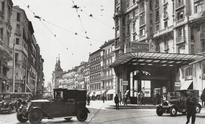 Antiguo templete de Antonio Palacios en la estación del Metro de Gran Vía, en la Red de San Luis, en los años 20-30.