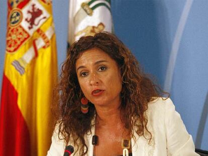 María Jesús Montero, ayer tras el Consejo de Gobierno.