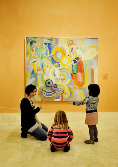 <i>La Portuguesa</i> (1916), de Robert Delaunay, en la primera planta del Thyssen, es uno de los cuadros ideales para ver con niños.