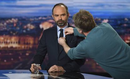 El primer ministro francés, Édouard Philippe, antes de su entrevista en la cadena TF1