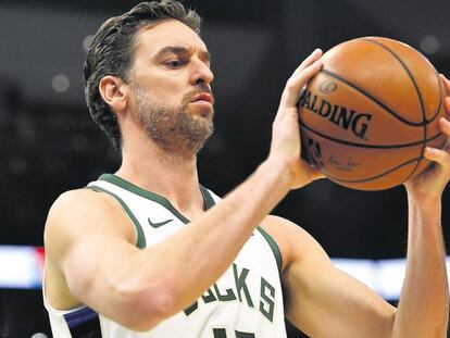 Pau Gasol, en uno de sus últimos partidos en la NBA, con los Bucks, en marzo de 2019.