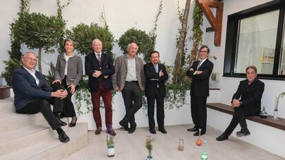 De izquierda a derecha, Josep Feliú, Elisabeth Vidal, Alberto Morillas, Agustí Vidal, Emilio Valeros, Juan Pedro Abeniacar y Ramón Monegal.