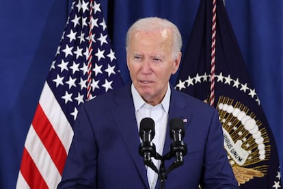 El presidente de Estados Unidos, Joe Biden, pronuncia unas palabras tras el incidente ocurrido en un mitin de campaña del expresidente Donald Trump, en Rehoboth Beach, Delaware.