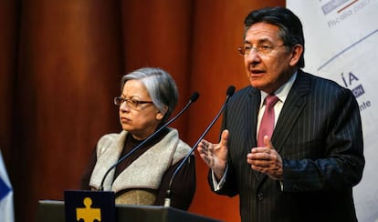 La vicefiscal colombiana, María Paulina Riveros y el fiscal, Nestor Humberto Martínez.