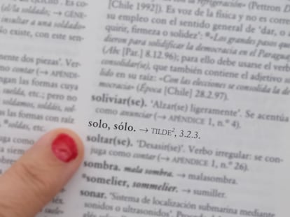 'Diccionario Panhispánico de Dudas' (2005), con las grafías 'sólo' y 'solo' que remiten al punto 3.2.3. de la entrada 'tilde' en esta misma obra académica, relativo al acento gráfico en esa palabra.