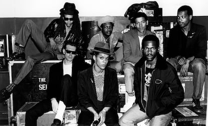 (MANDATORY CREDIT Ebet Roberts/Getty Images) UNITED STATES - JANUARY 01:  USA  Photo of SELECTER, Posed group portrait  (Photo by Ebet Roberts/Redferns)