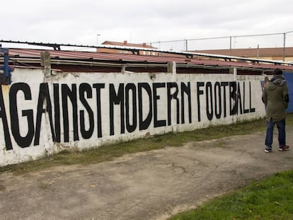 El equipo asturiano de tercera división que tiene al autor de Trainspotting como socio