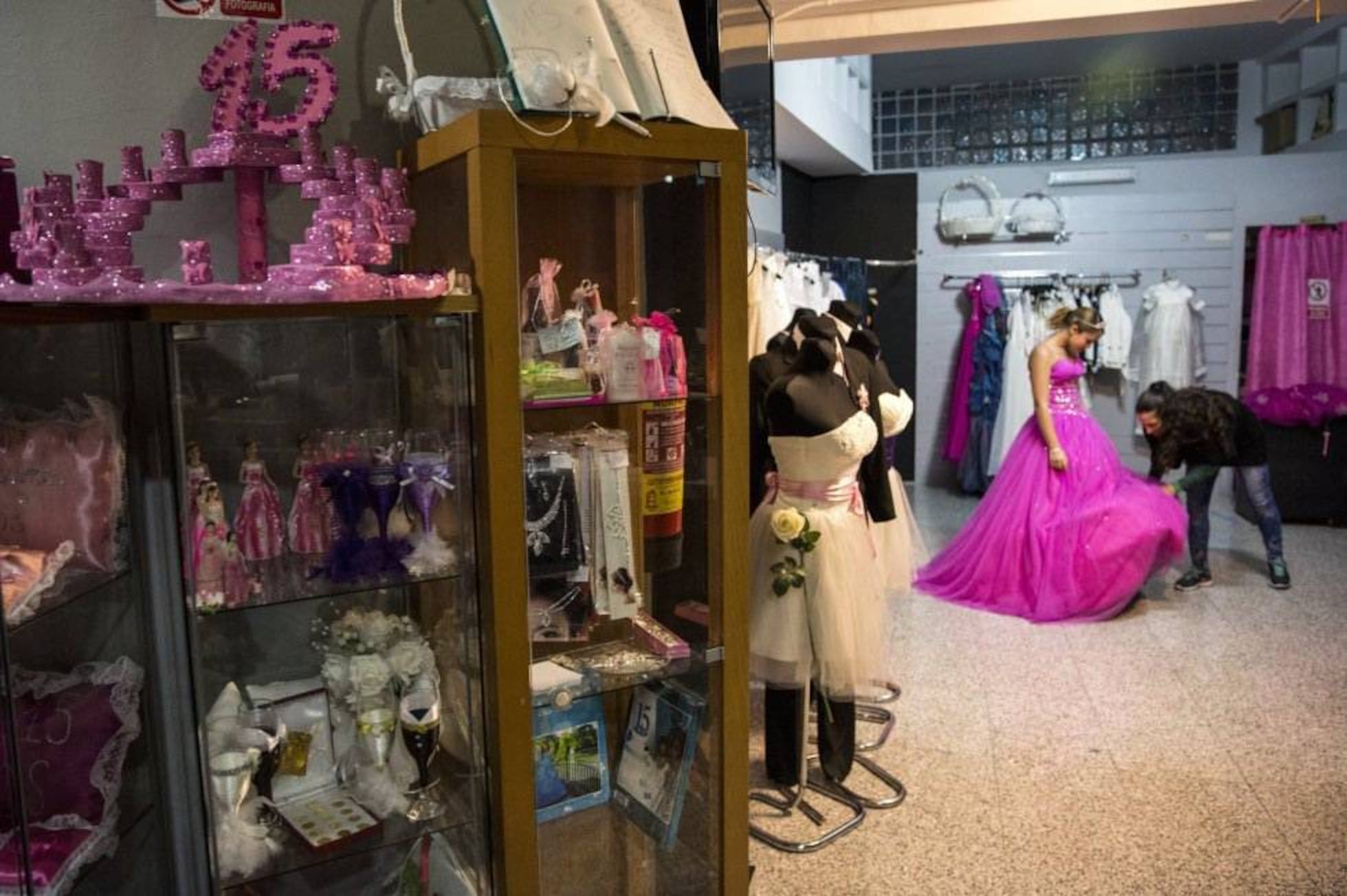 Quinceañera: Las fiestas latinas de 15 años arrasan en España | Política |  EL PAÍS