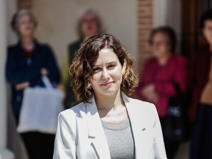 La presidenta de la Comunidad de Madrid, Isabel Díaz Ayuso, en la inauguración del nuevo edificio del Ayuntamiento de Tielmes (Madrid), este martes.