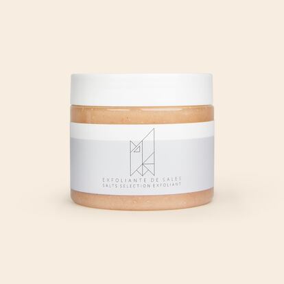 Uno de sus primeros ‘bestsellers’: un exfoliante con una finísima mezcla de sales naturales.
