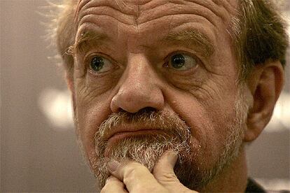 El político laborista Robin Cook, muerto hoy a los 59 años, en una imagen tomada en septiembre de 2004 en Brighton.