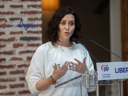 La presidenta de la Comunidad de Madrid y candidata a la reelección, Isabel Díaz Ayuso, en la localidad madrileña de Boadilla del Monte.