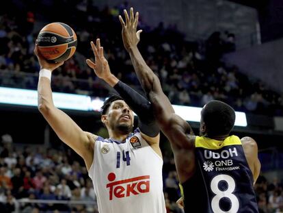 Ay&oacute;n lanza ante Udoh