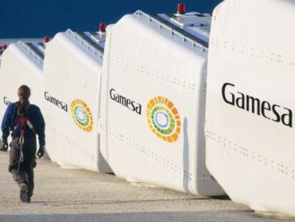 'Nacelles' o góndolas de aerogeneradores de Gamesa.