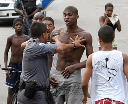 <span >En Brasil, la violencia policial suelen tener a los jvenes negros como sus principales vctimas.</span>