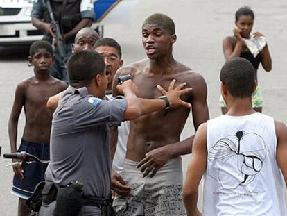 <span >En Brasil, la violencia policial suelen tener a los jóvenes negros como sus principales víctimas.</span>