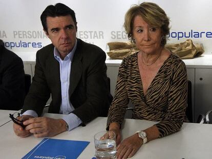 Esperanza Aguirre, junto a José Manuel Soria.