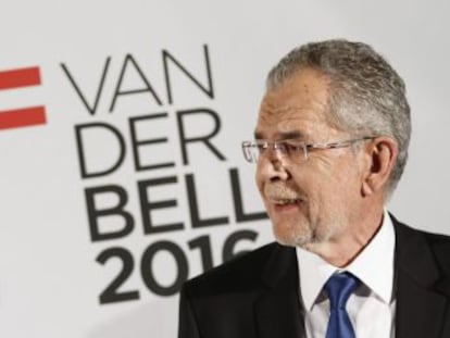 Alexander Van der Bellen obtém 50,3% dos votos contra o radical Norbert Hofer