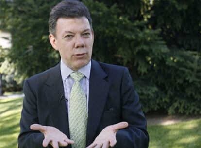 Juan Manuel Santos, durante una entrevista en Madrid en 2007.