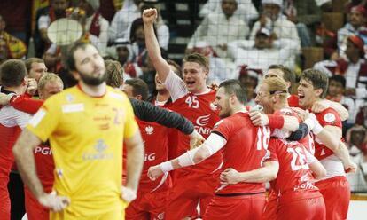 Los jugadores polacos celebran la victoria