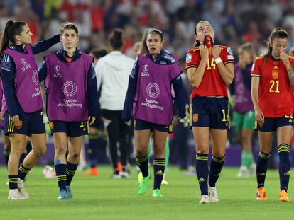 Las jugadoras de España, tras el pitido final.