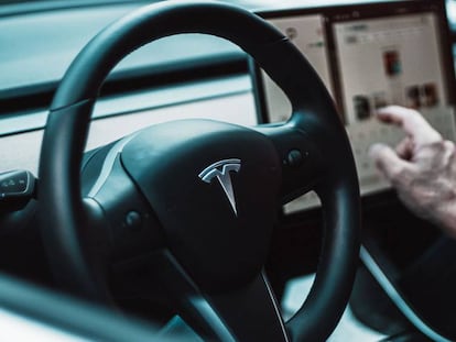 Interior de un Tesla.