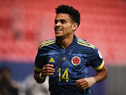 Luis Díaz celebra su primer gol contra Perú, este viernes en el estadio Mané Garrincha.