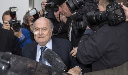 Blatter, tras su suspensión por parte de la FIFA el pasado lunes.