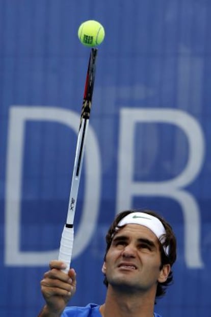 Federer, durante un entrenamiento en Madrid.