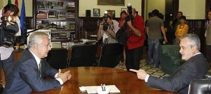 Javier Arenas y José Antonio Griñán, en una reunión del pasado año.
