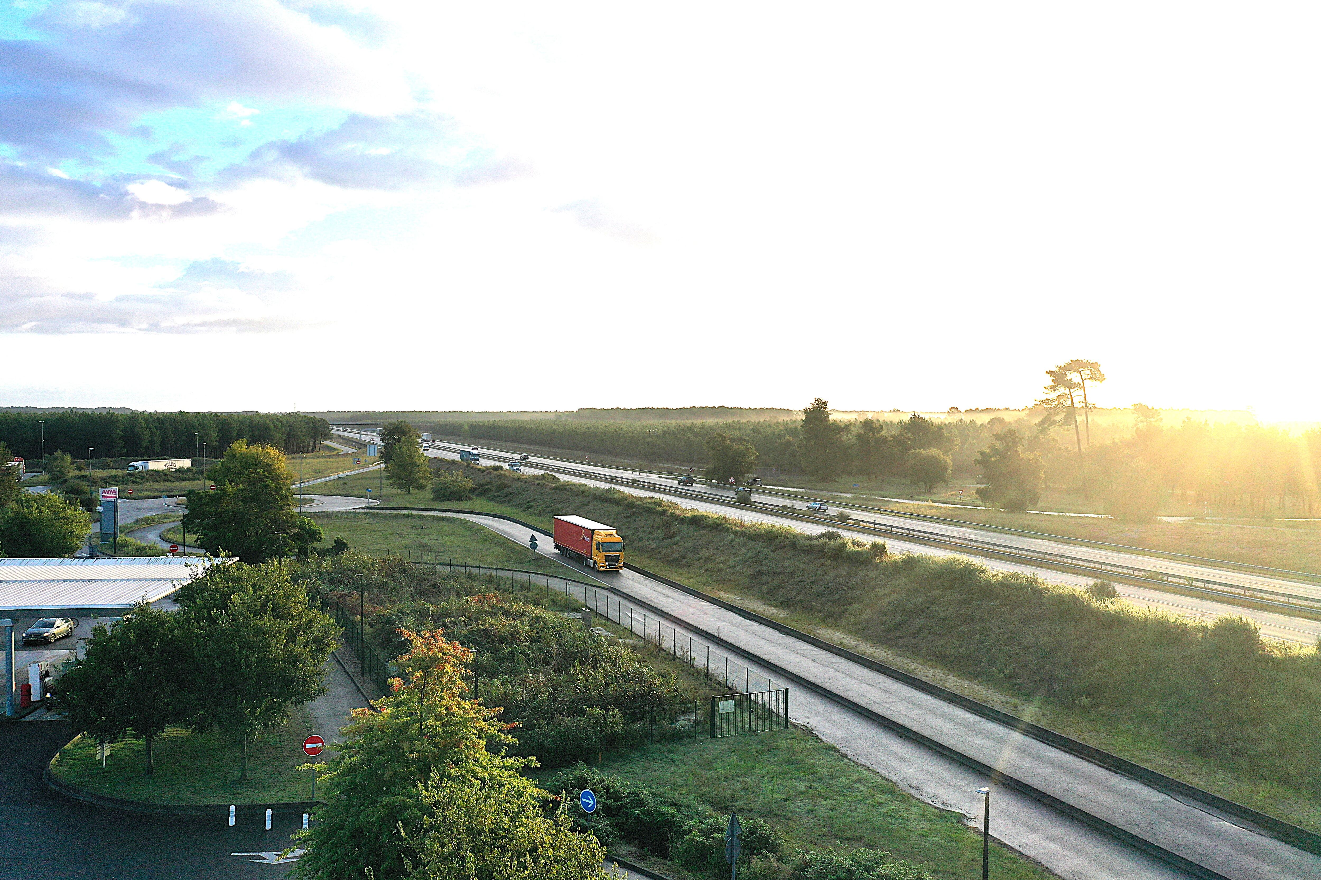 Abertis sube del 51% al 100% en la autopista francesa de Las Landas en puertas de entregar la A-68 en España 