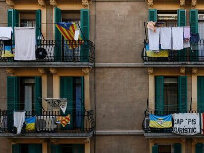 El Ayuntamiento de Barcelona exige a Airbnb que retire 2.500 pisos ilegales de su oferta