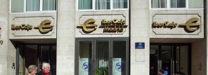 Una de las sucursales de Ibercaja en Madrid.