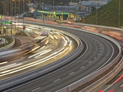 El carril Bus-VAO el d&iacute;a de su inauguraci&oacute;n el pasado mes de octubre.