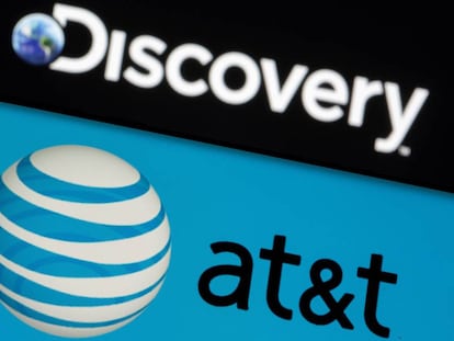 Logos de Discovery y de At&T