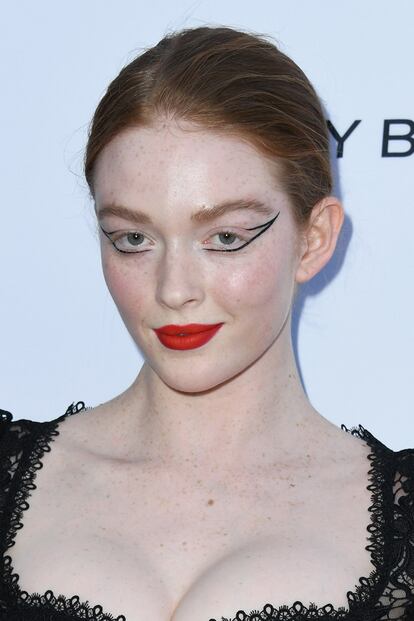 Larsen Thompson
La actriz triunfó en una de sus últimas apariciones con un delineado de estilo cat-eye súper pronunciado.