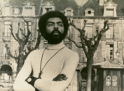 Gilberto Gil en la película'O Demiurgo', filmada durante su exilio en Londrés.