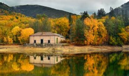 A pond inside La Granja de San Ildefonso (Segovia).