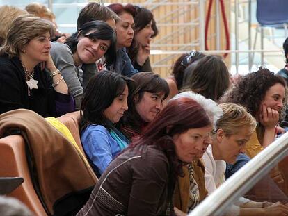 Desalojo de mujeres en la Asamblea