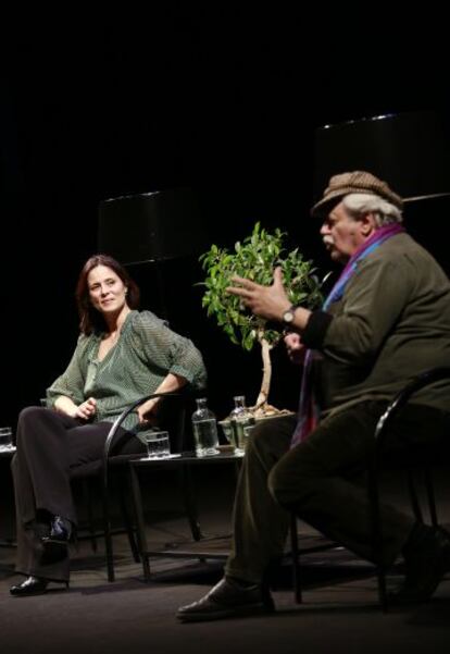 Aitana Sánchez-Gijón y Marios Gas, durante el coloquio.