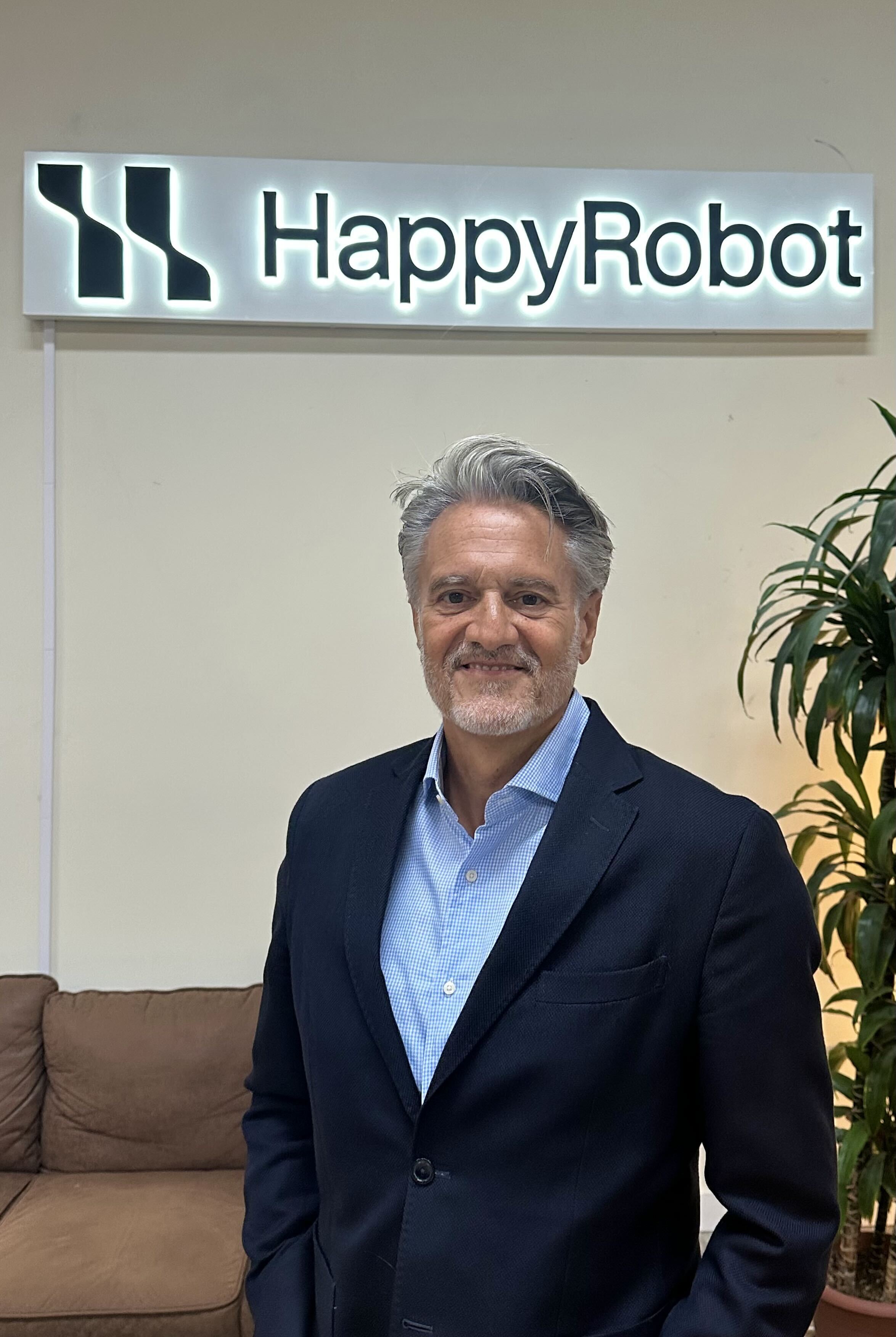 El expresidente de Microsoft España ficha por HappyRobot para diseñar los planes de crecimiento