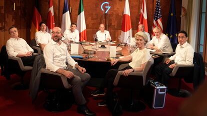 Los líderes del G-7, en una de las reuniones, este domingo.