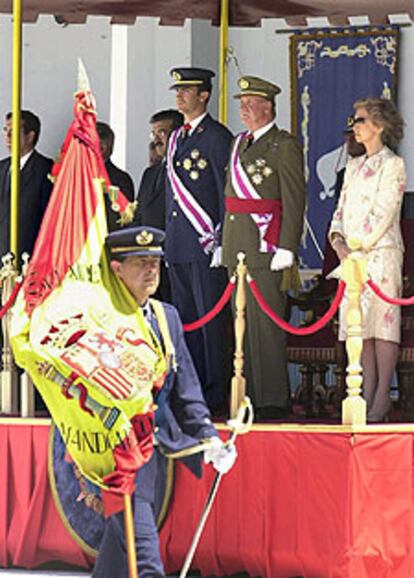 Los Reyes y el Príncipe, en el desfile de las Fuerzas Armadas.