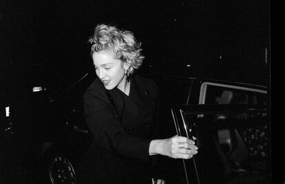 Madonna en una imagen de 1989, el año en que publicó 'Like a prayer'. Como denota el crucifijo a modo de pendiente, por aquel entonces estaba muy interesada por la imaginería religiosa.